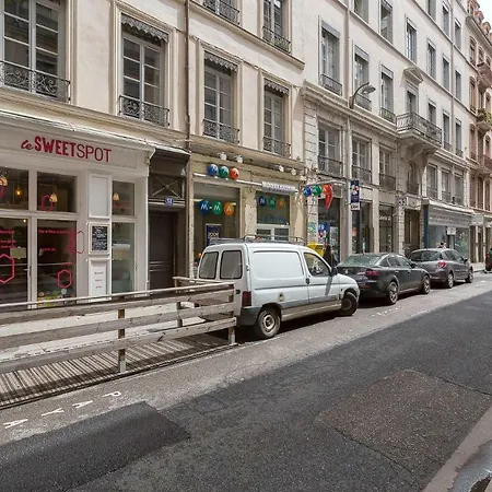 Centre De - Charite *